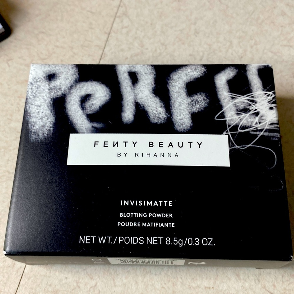 INVISIMATTE BLOTTING POWDER new in box
